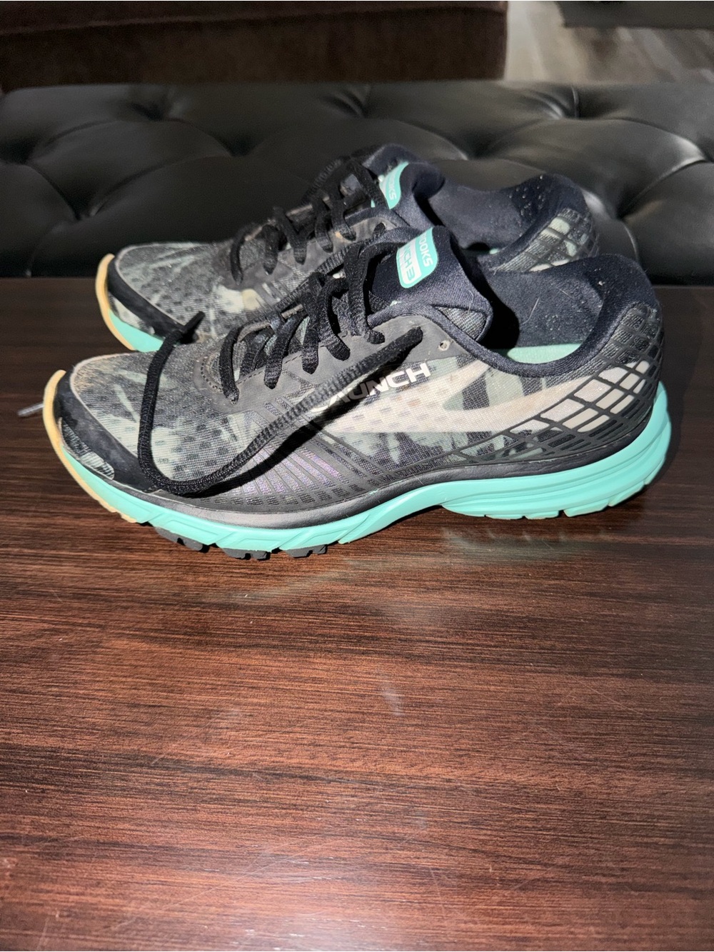 Brooks Launch Women’s Running Shoes — Black with Teal Midsole